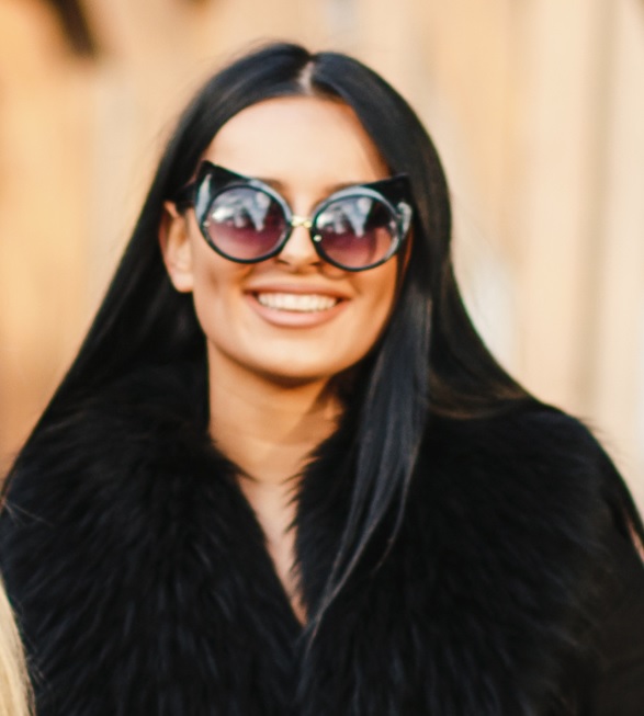 About Us 5 MONIKA WALKER BDIGIT24